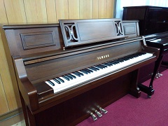 ヤマハピアノL101