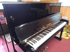 ヤマハピアノMC-301